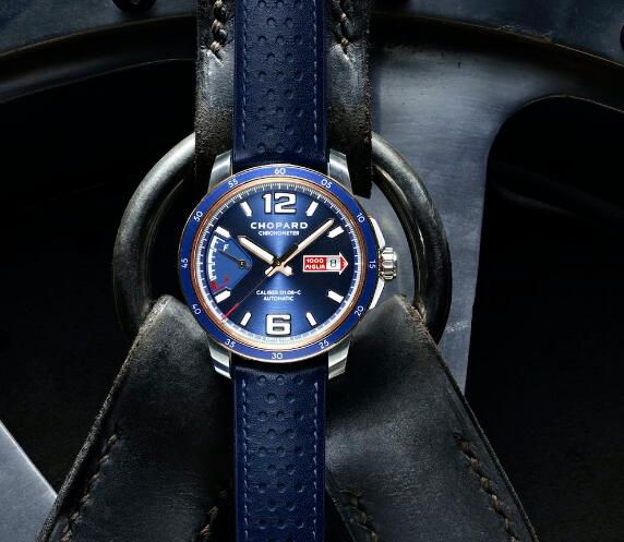 The watch is created to pay tribute to the racing.